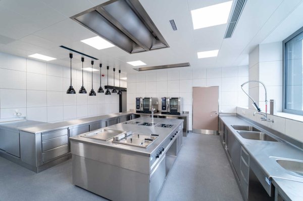 Großküche der Schwarzenbergkaserne